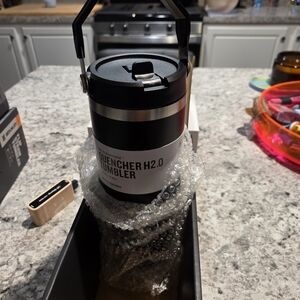 New Stanley Quencher H2.0 Tumbler - Black 30 Oz With Straw Bulit Into Lid